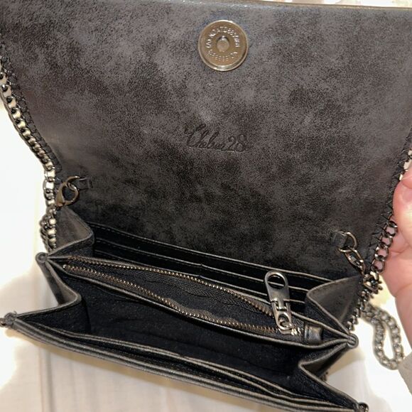 NWOT SOLD OUT Nordstrom Chelsea28 Faux Leather Wallet on a Chain in Black - Picture 13 of 15
